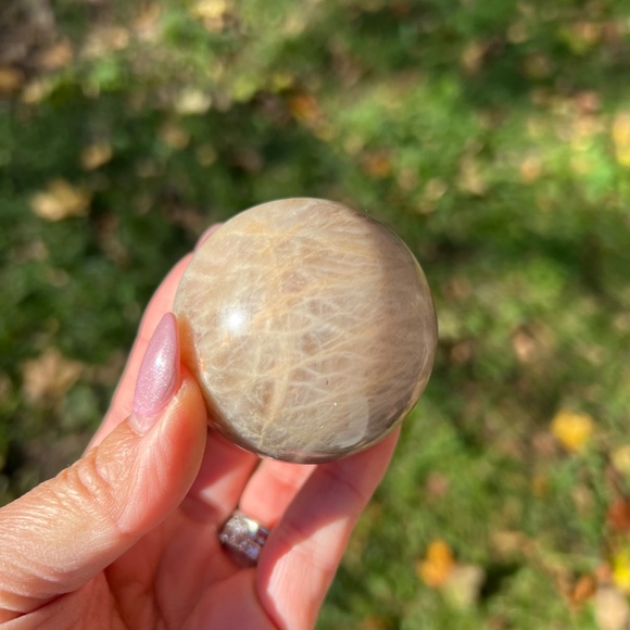 Moonstone (5) sphere | crystal - Picture 4 of 13